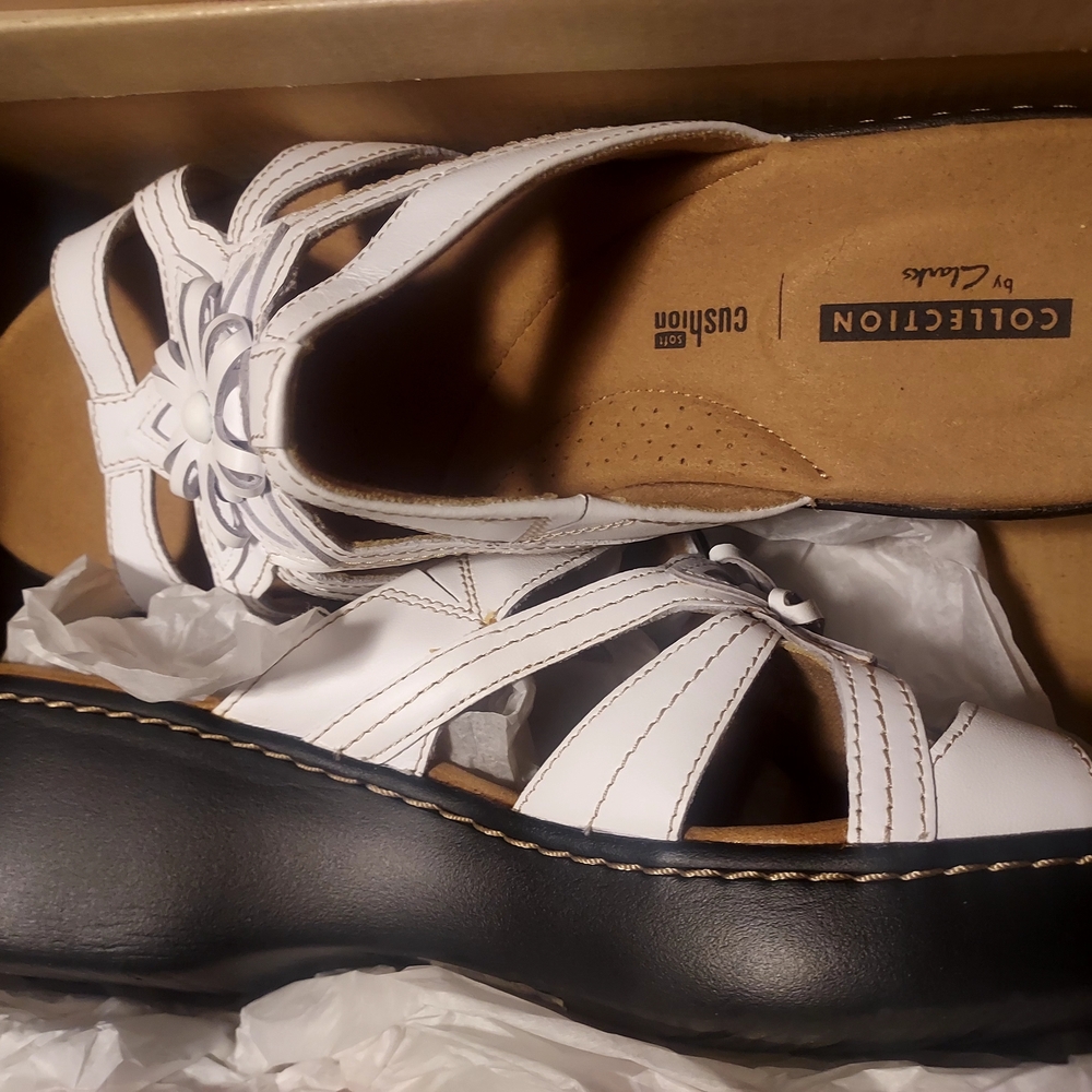 Clarks White and Black Sandals